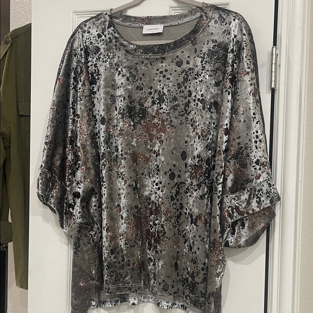 Adrienne Abstract Metallic Blouse in Black and Silver